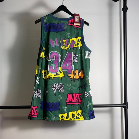 Men's Mitchell & Ness Milwaukee Bucks Jersey size XL or XXL - Picture 2 of 2